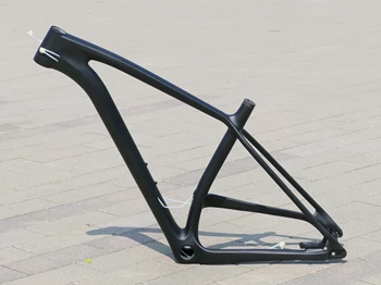 Това е Абсолютно нова напълно въглеродна матирана рамка за планински велосипед 29ER + Plus BOOST 17